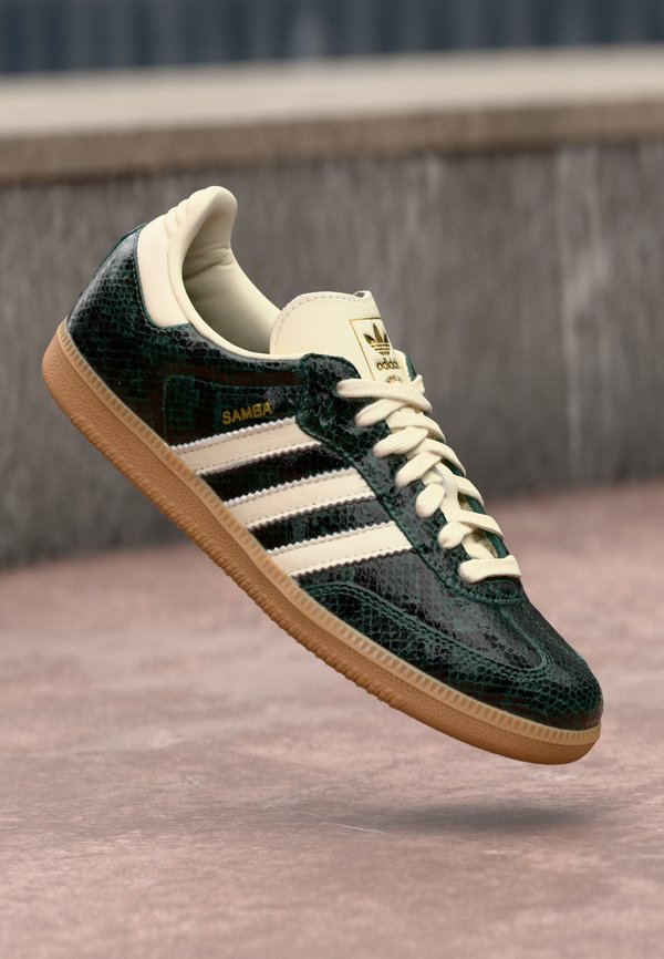 adidas Originals SAMBA OG - Trainers - cream white/collegiate green