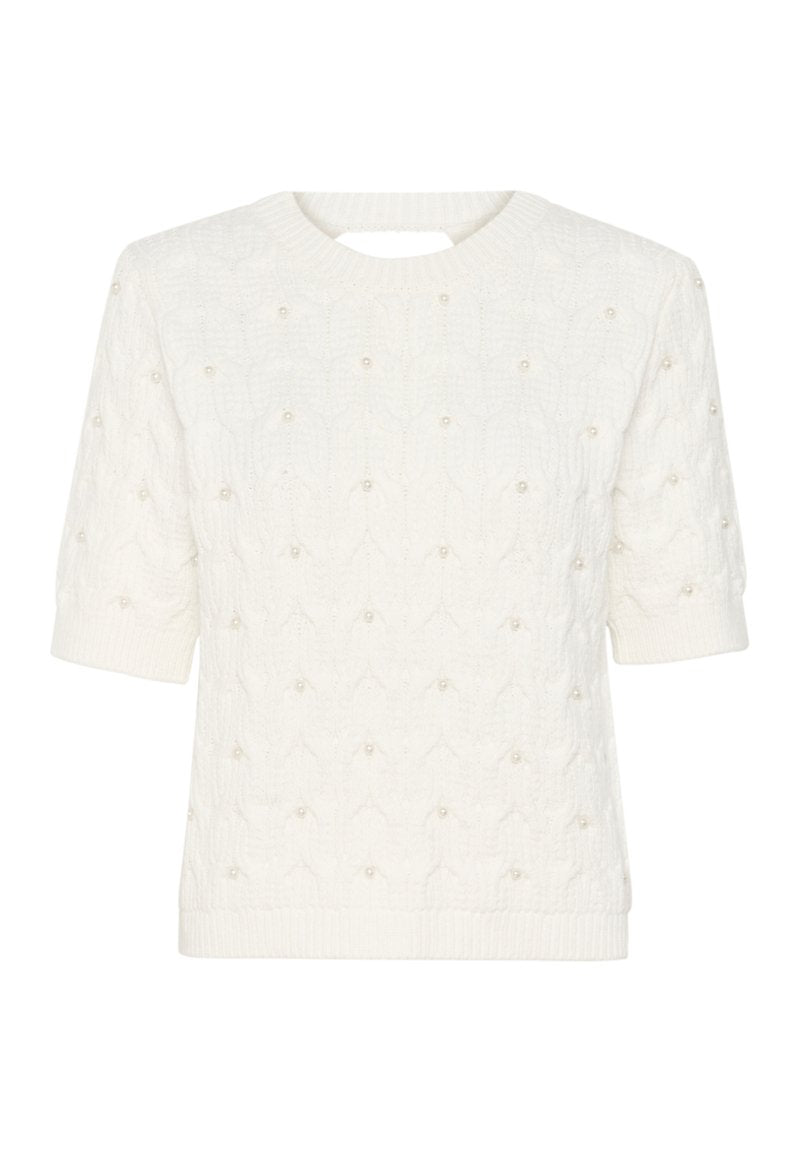 Weißer Kurzarmpullover mit strukturiertem Muster, dekorativen Perlendetails und Rundhalsausschnitt mit einem kleinen Ausschnitt auf der Rückseite.