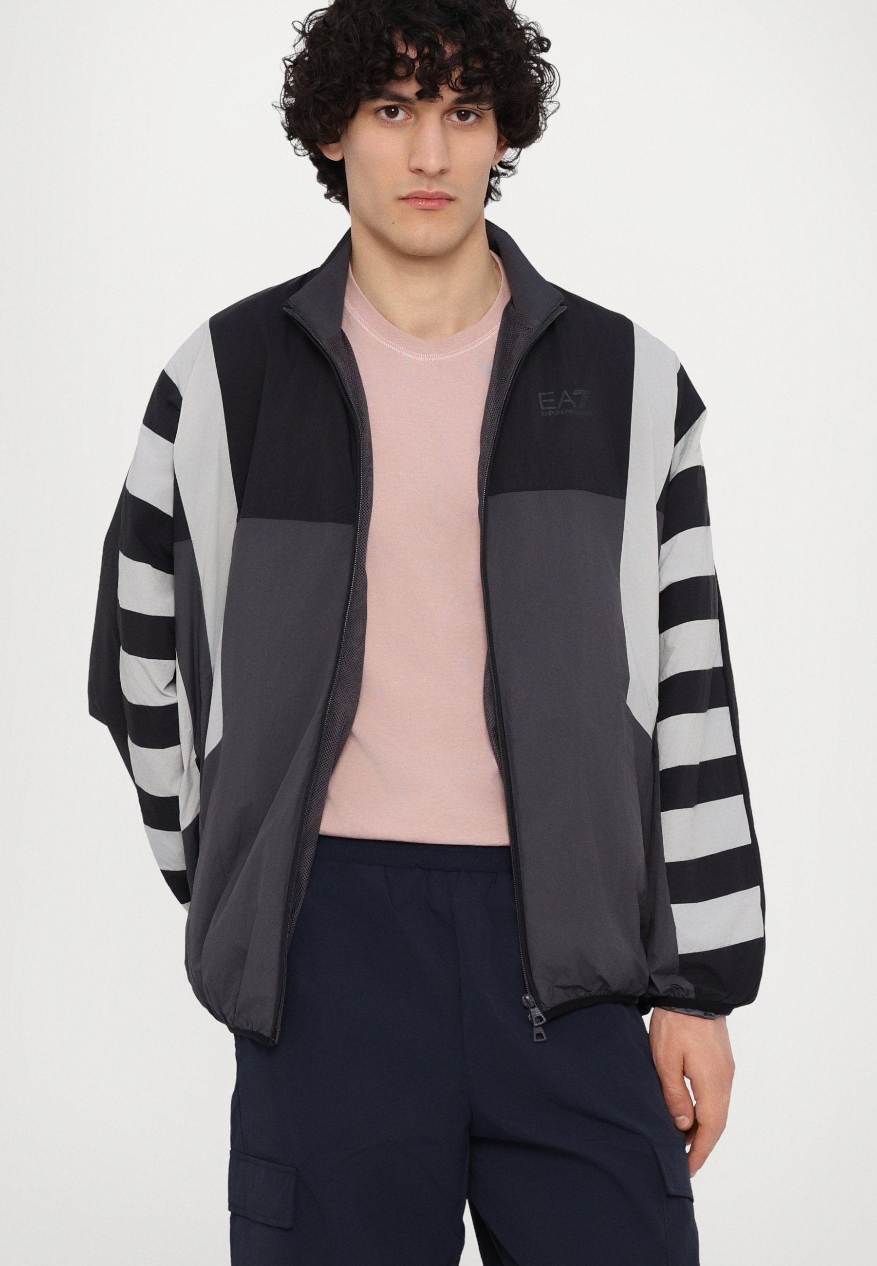 JACKET Media 6