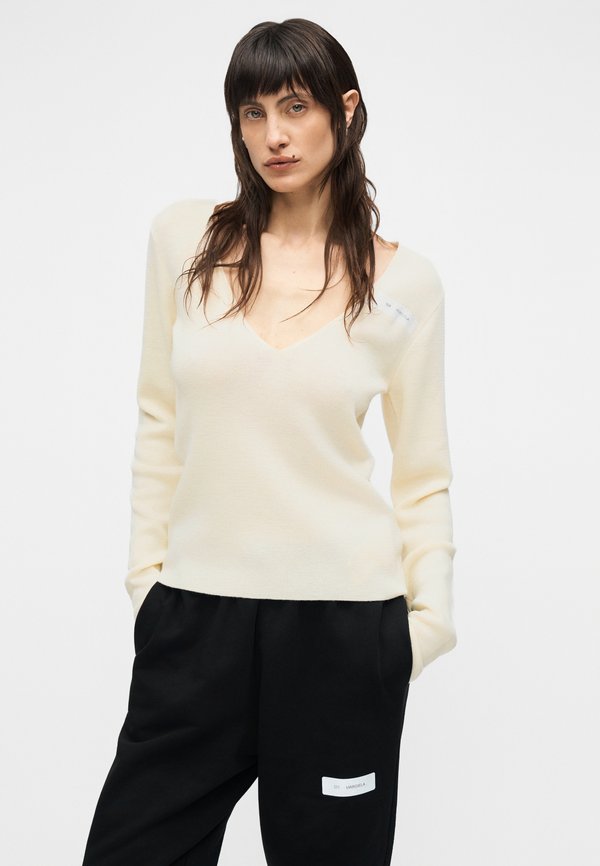 MM6 Maison Margiela V NECK