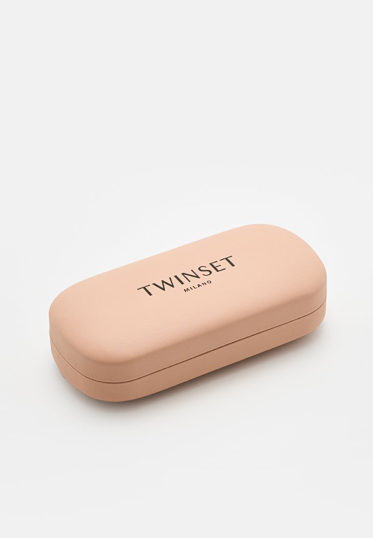 TWINSET