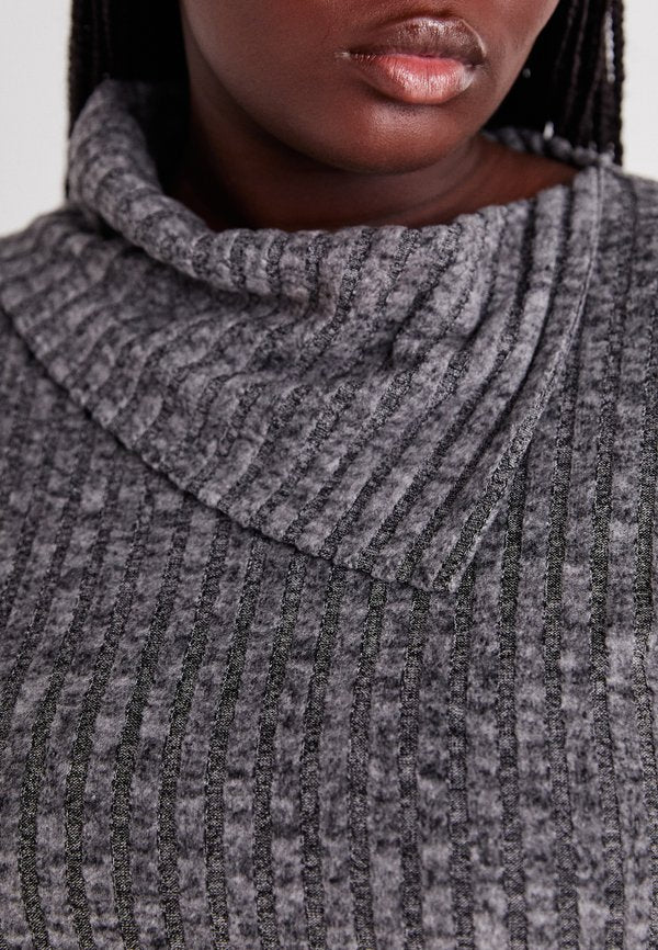 Vero Moda Curve VMOLIVIA HIGH NECK
