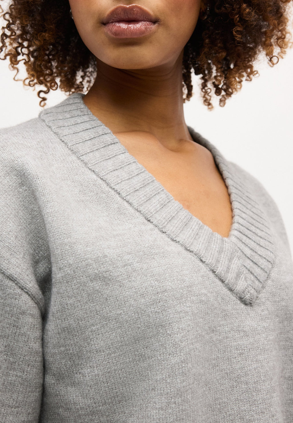Gina Tricot V NECK SWEATER