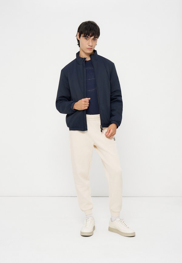 EA7 Emporio Armani
