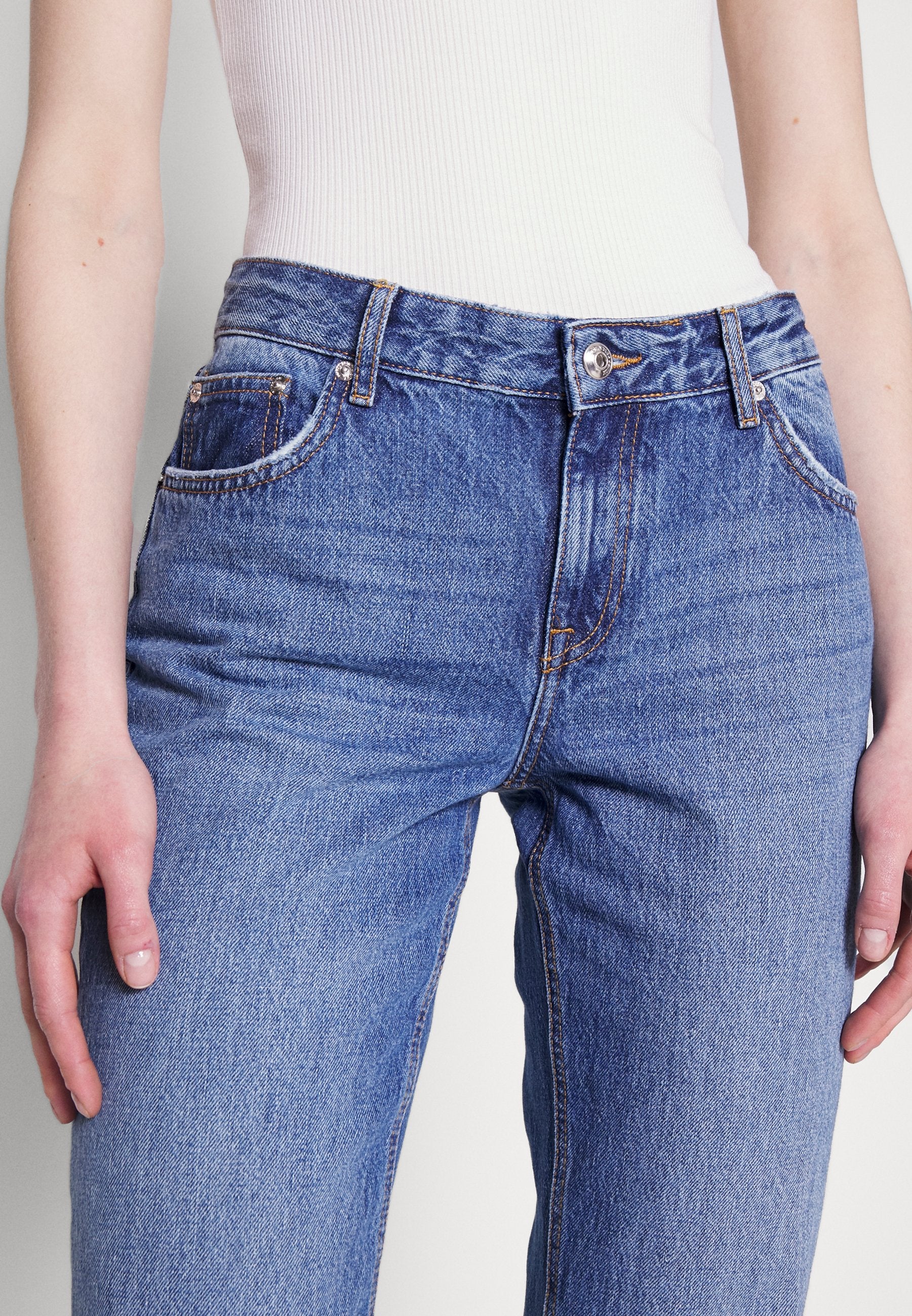 ONLBREE LOW SLIM STRAIGHT  Media 6