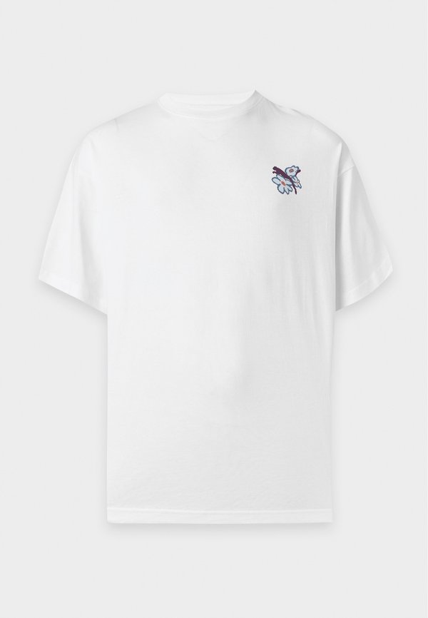 Puma GRAPHICS OVERSIZED FLORAL TEE UNISEX - Print T-shirt - white