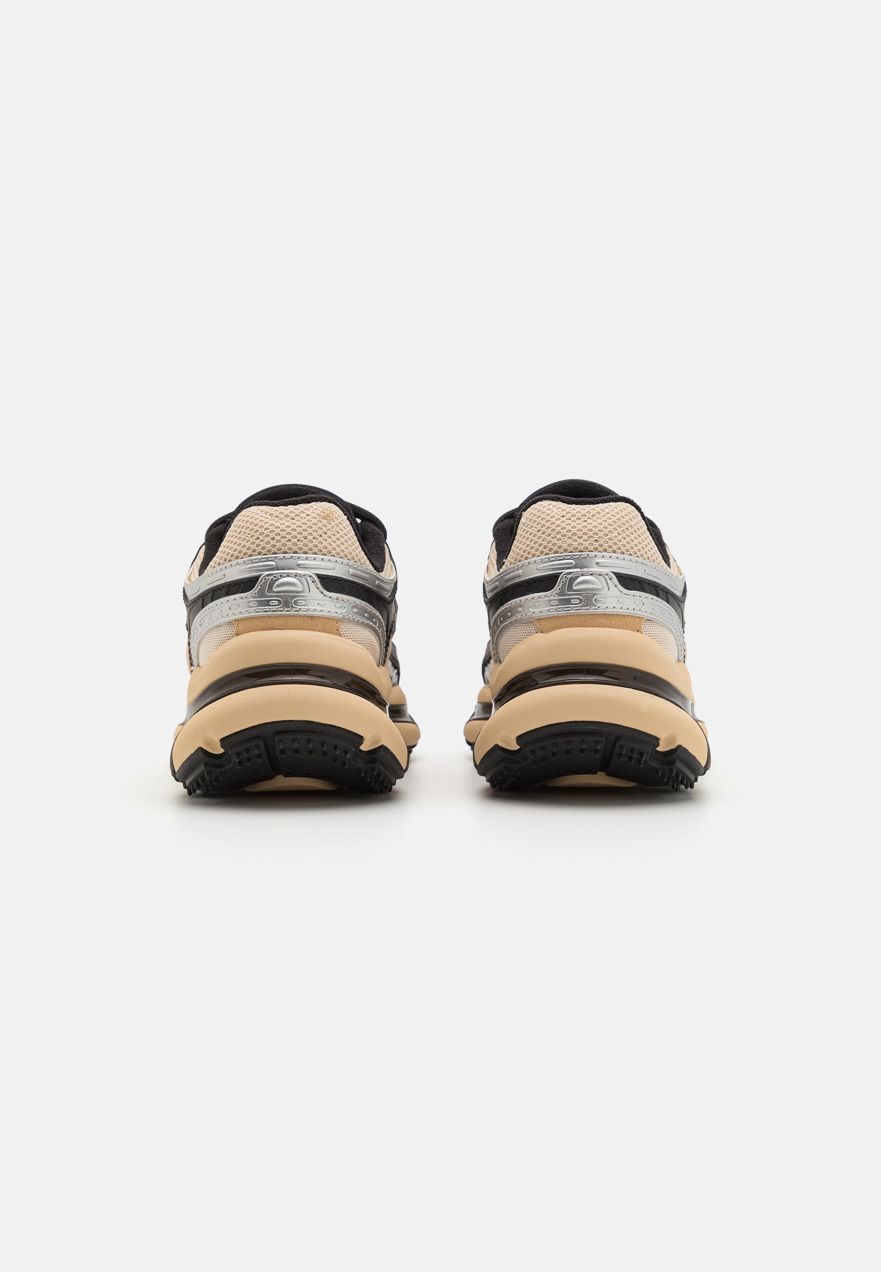 Lacoste L003 2K24 124