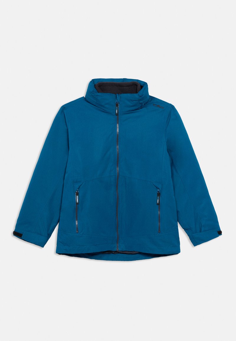 Blaue wasserdichte Jacke mit hohem Kragen, langen Ärmeln, Reißverschluss vorne und zwei seitlichen Reißverschlusstaschen. Mit kontrastierenden schwarzen Akzenten.