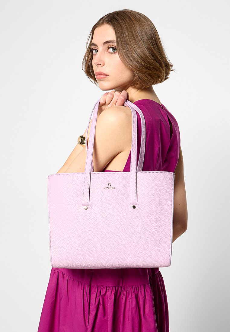AIGNER IVY