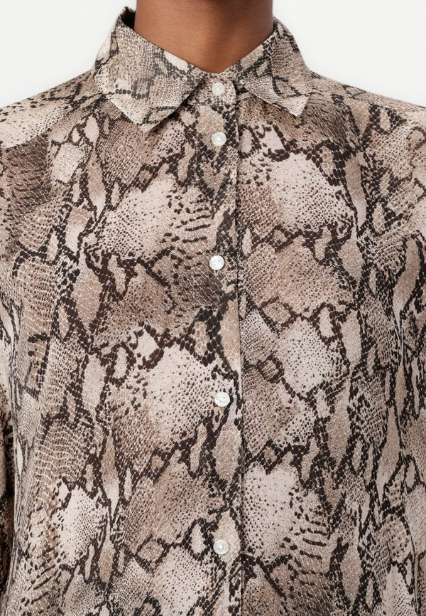 HUGO THE BOYFRIEND SHIRT