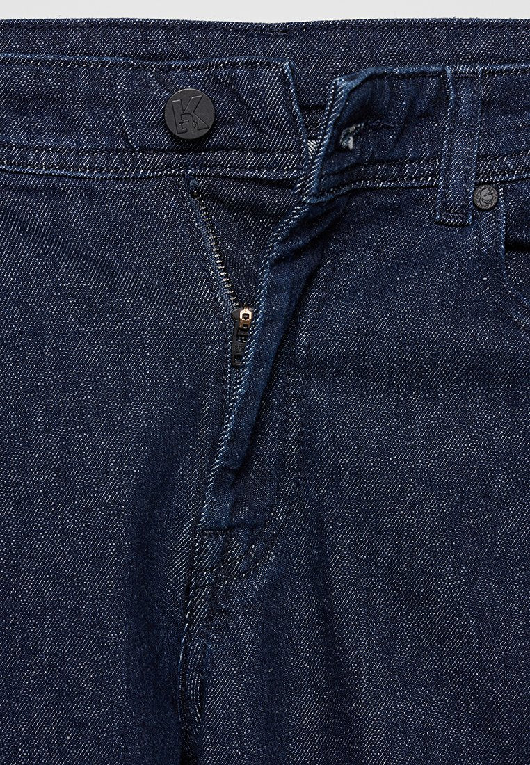 REGULAR FIT Media 4