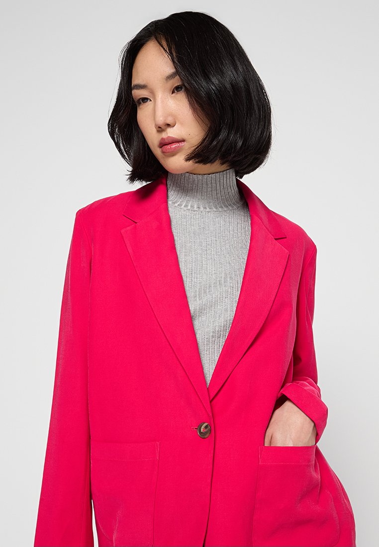 DKNY
