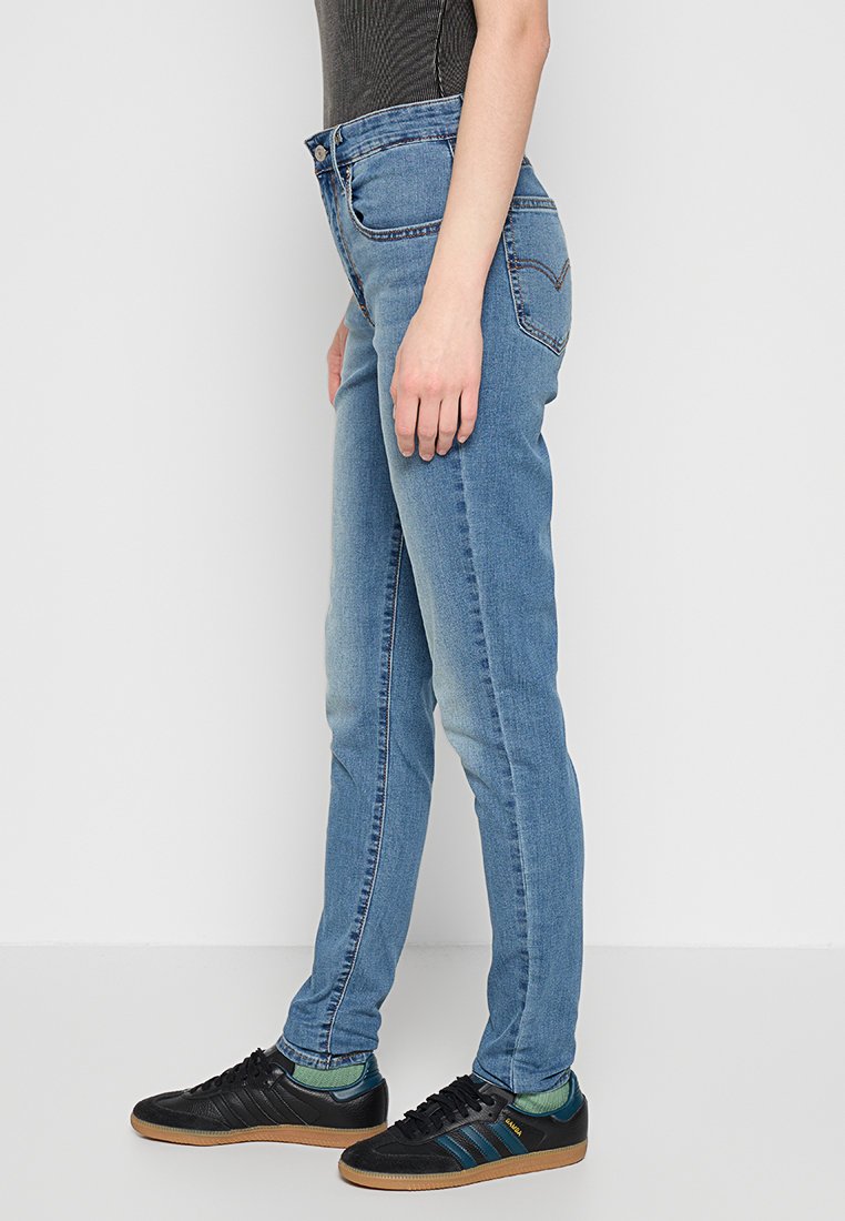 Levi's® 721 HIGH RISE SKINNY