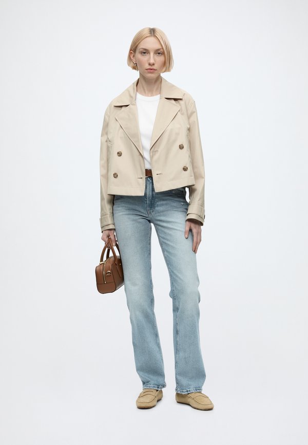 Good American GOOD STANDARD BOOTCUT JEANS