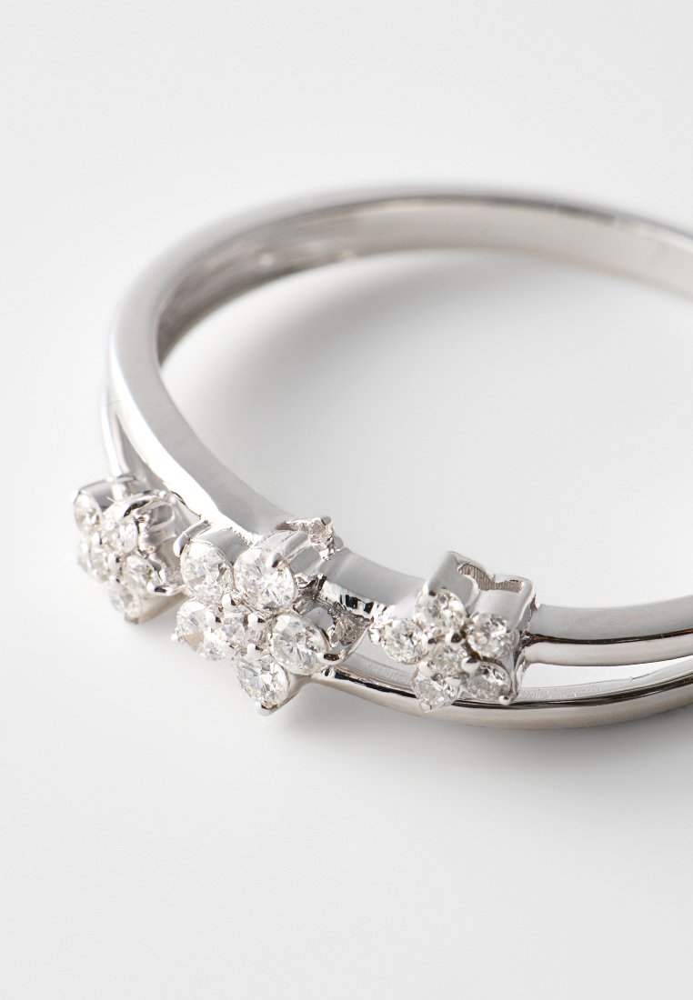 Diamant Exquis 0.21 CT DIAMOND