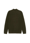 Dunkelgrüner, gestrickter Pullover mit hohem Rippenkragen, lockerer Passform, strukturiertem Muster sowie gerippten Bündchen und Saum.