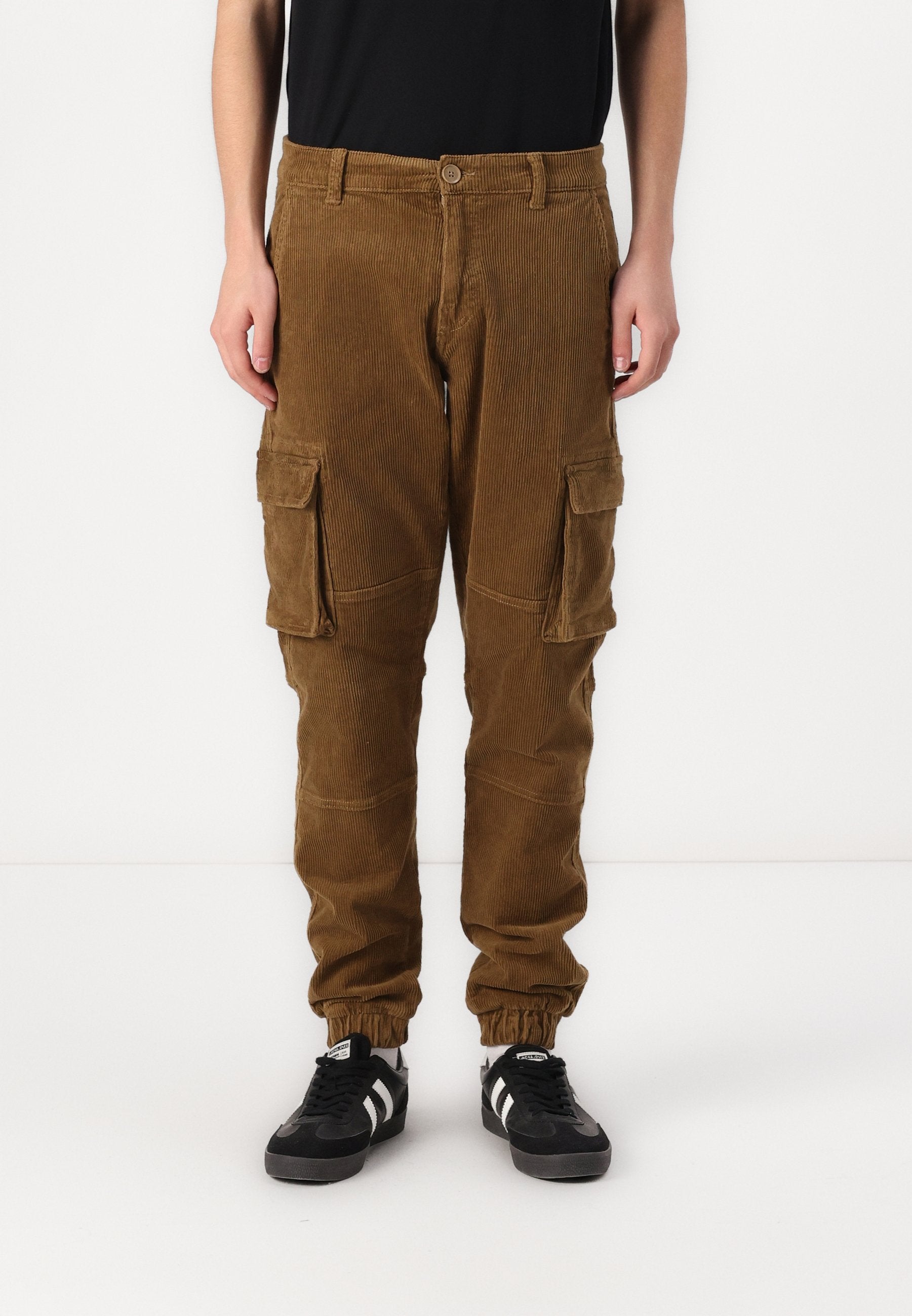 ONSCAM CUFF PANT Media 3