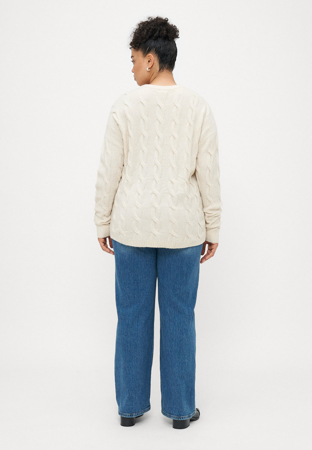 Knitted CARJEANETT Knitted Media 4