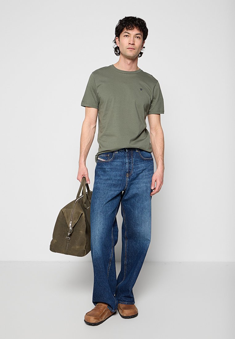 Hackett London