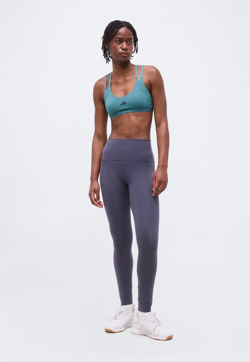 OPTIME WORKOUT STRAPPY LIGHT SUPPORT BRA Media 1