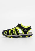 Sport-Sandalen mit schwarzen und neon-gelben Stoffriemen, gepolsterter grauer Sohle und strukturiertem schwarzen Außensohle. Verstellbarer Klettverschluss.