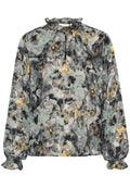Langärmlige Bluse mit einem Blumenmuster in Grüntönen, Schwarz und Gold, mit einem gerüschten Ausschnitt und gerafften Manschetten.
