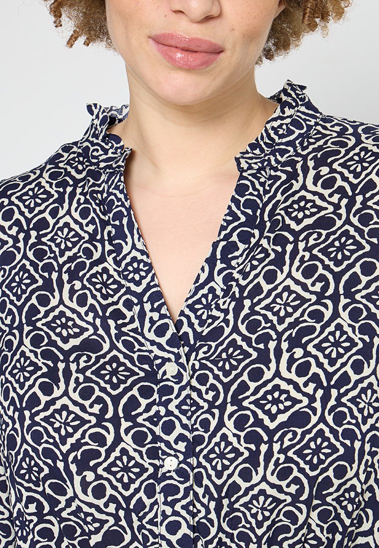 CARASTINA  Media 4