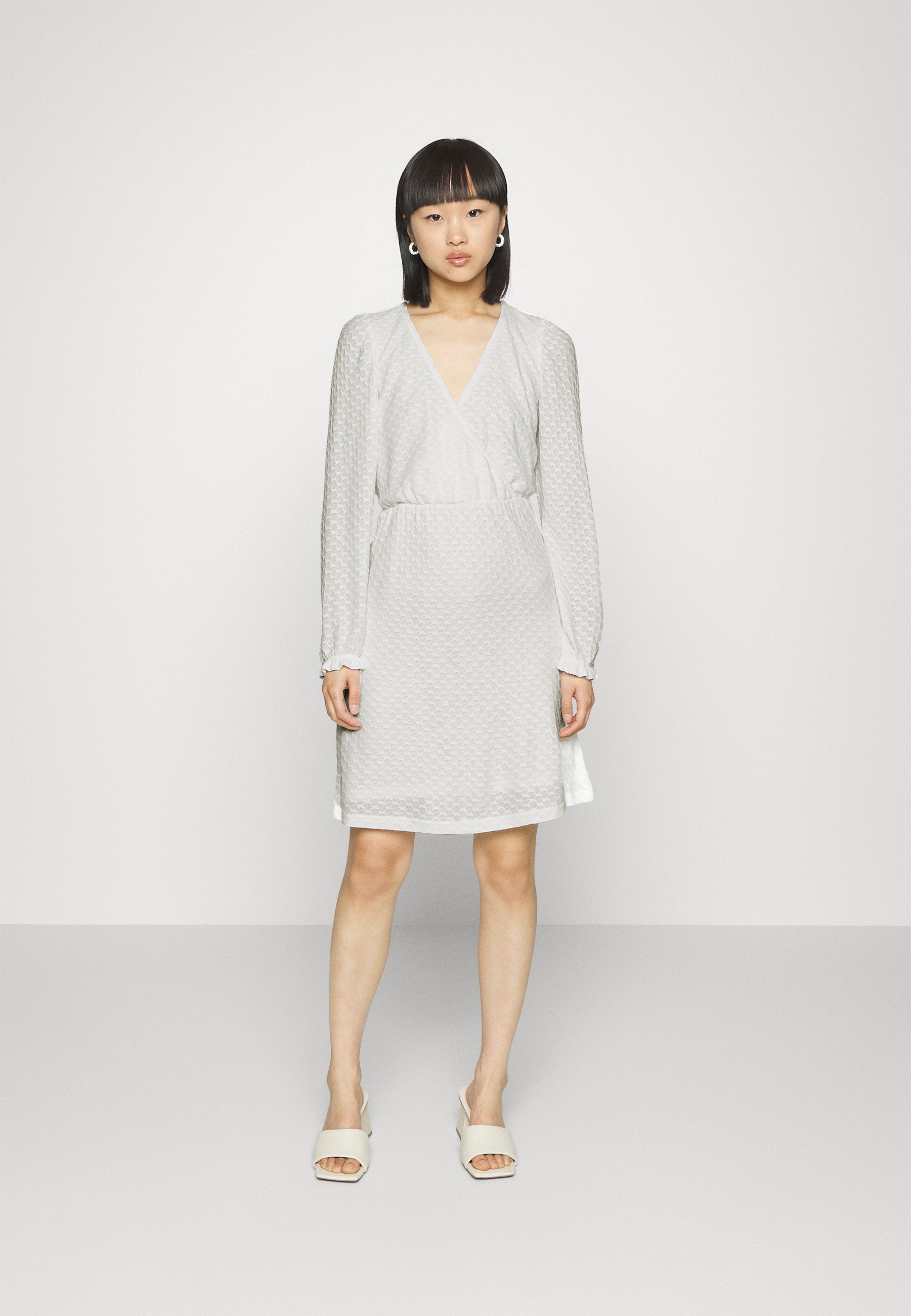 ONLSTEFFIE DRESS Media 3