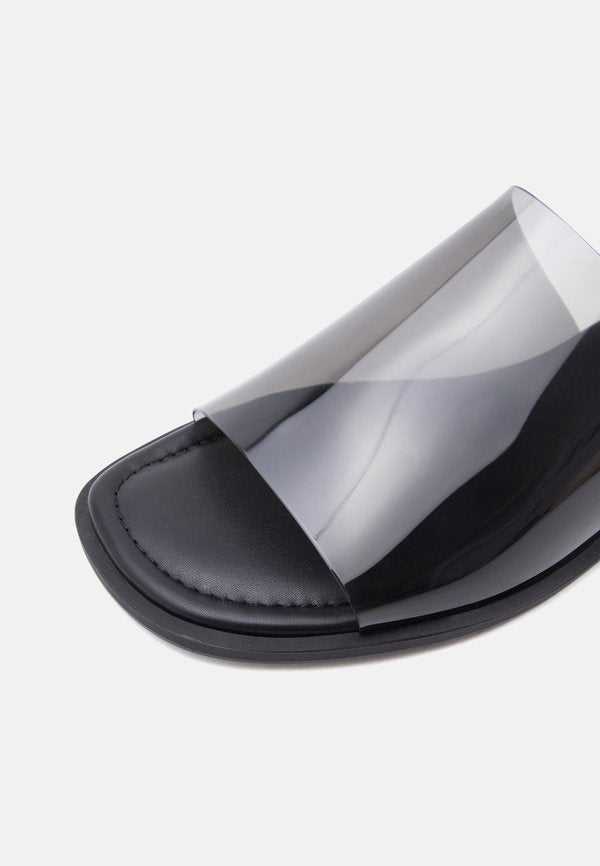 DKNY CATALINE FLAT SLIDE