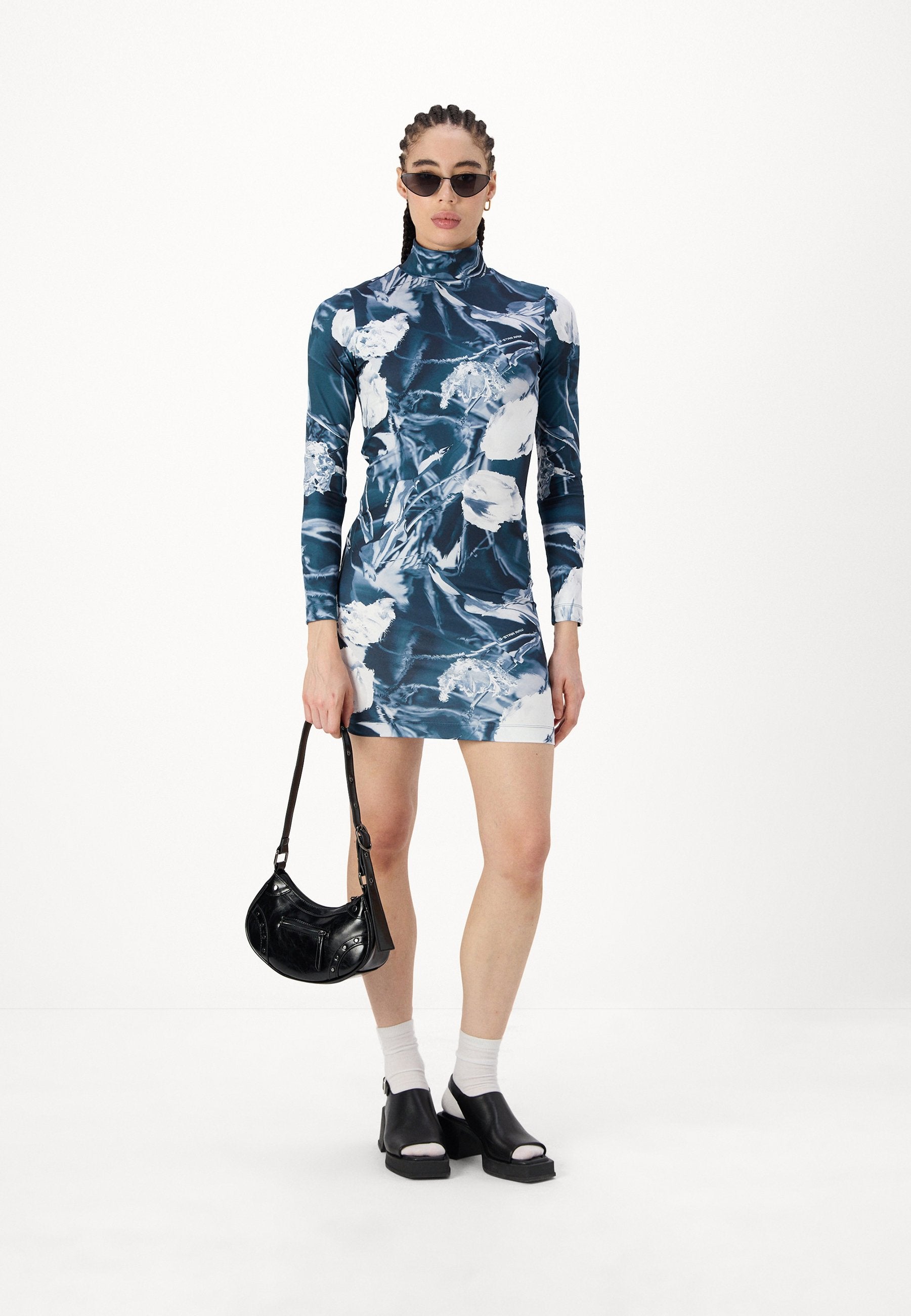 SLIM DRESS  Media 2