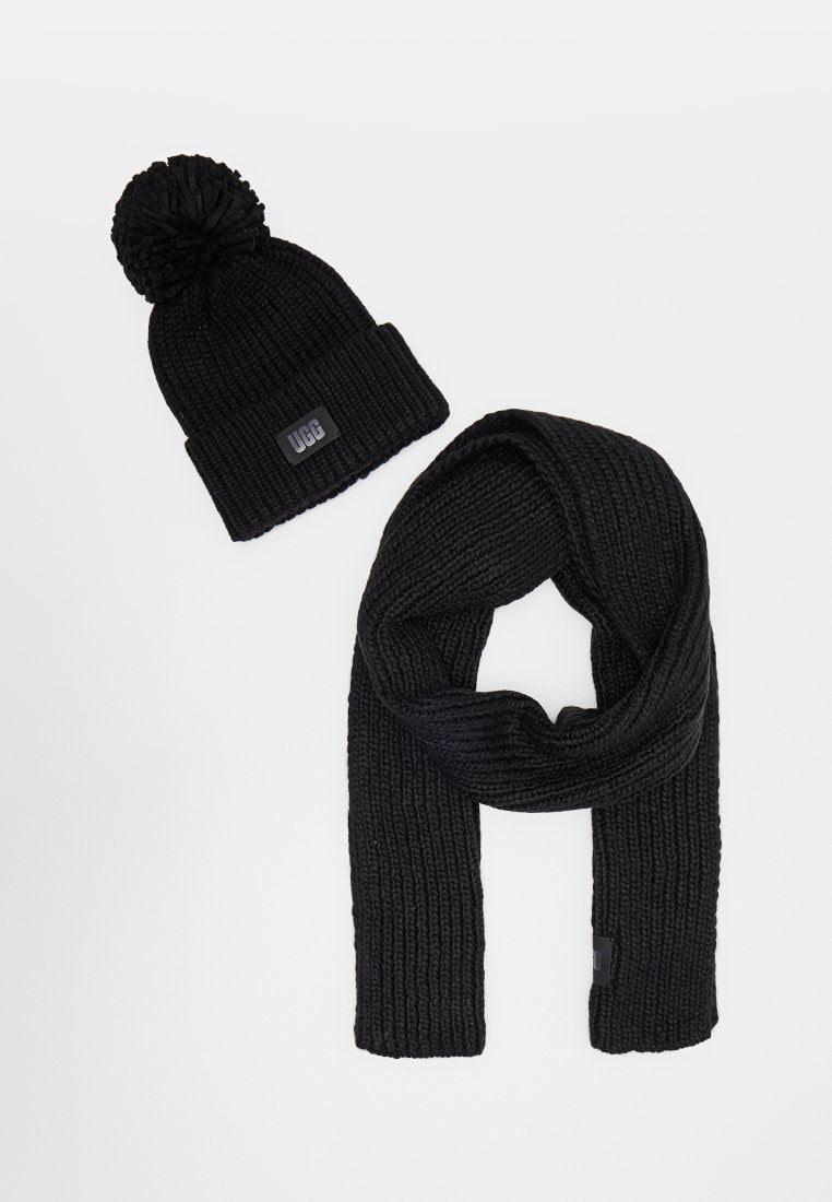 UGG CHUNKY SET