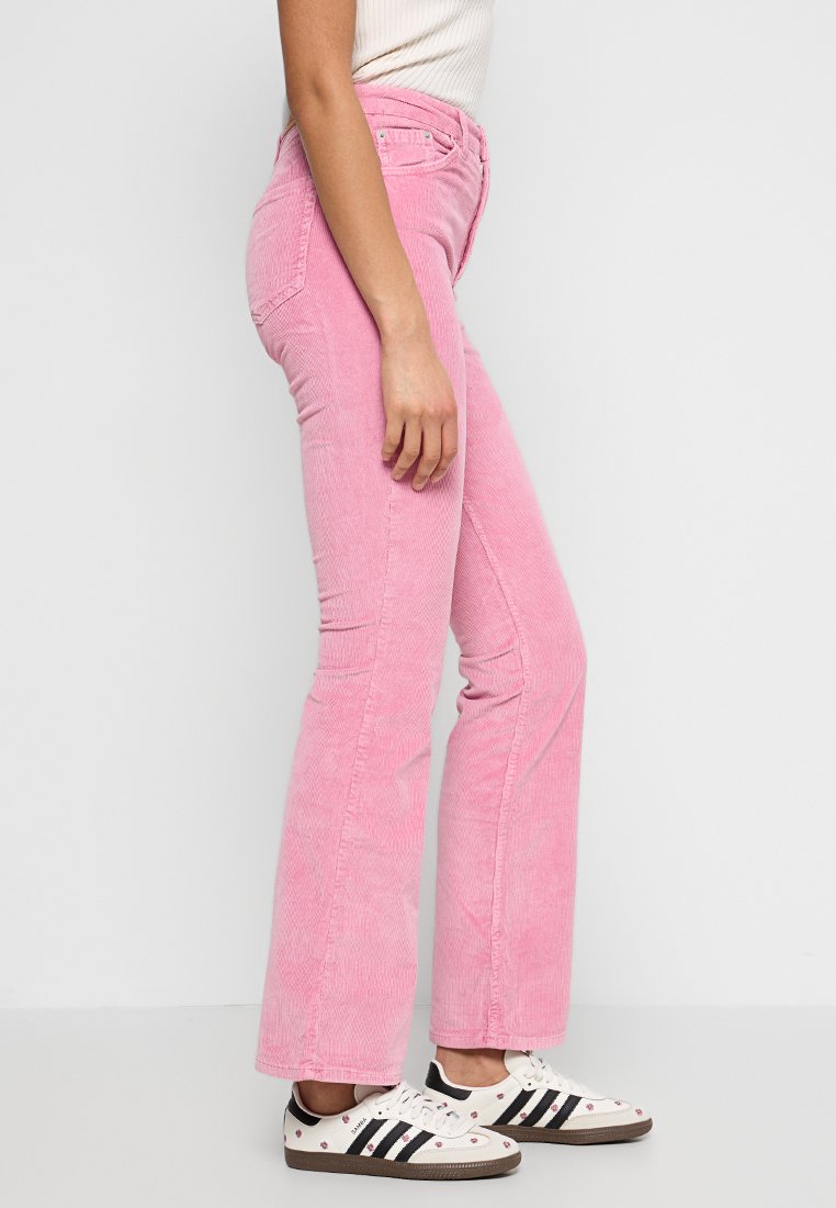 BDG Urban Outfitters FLARED