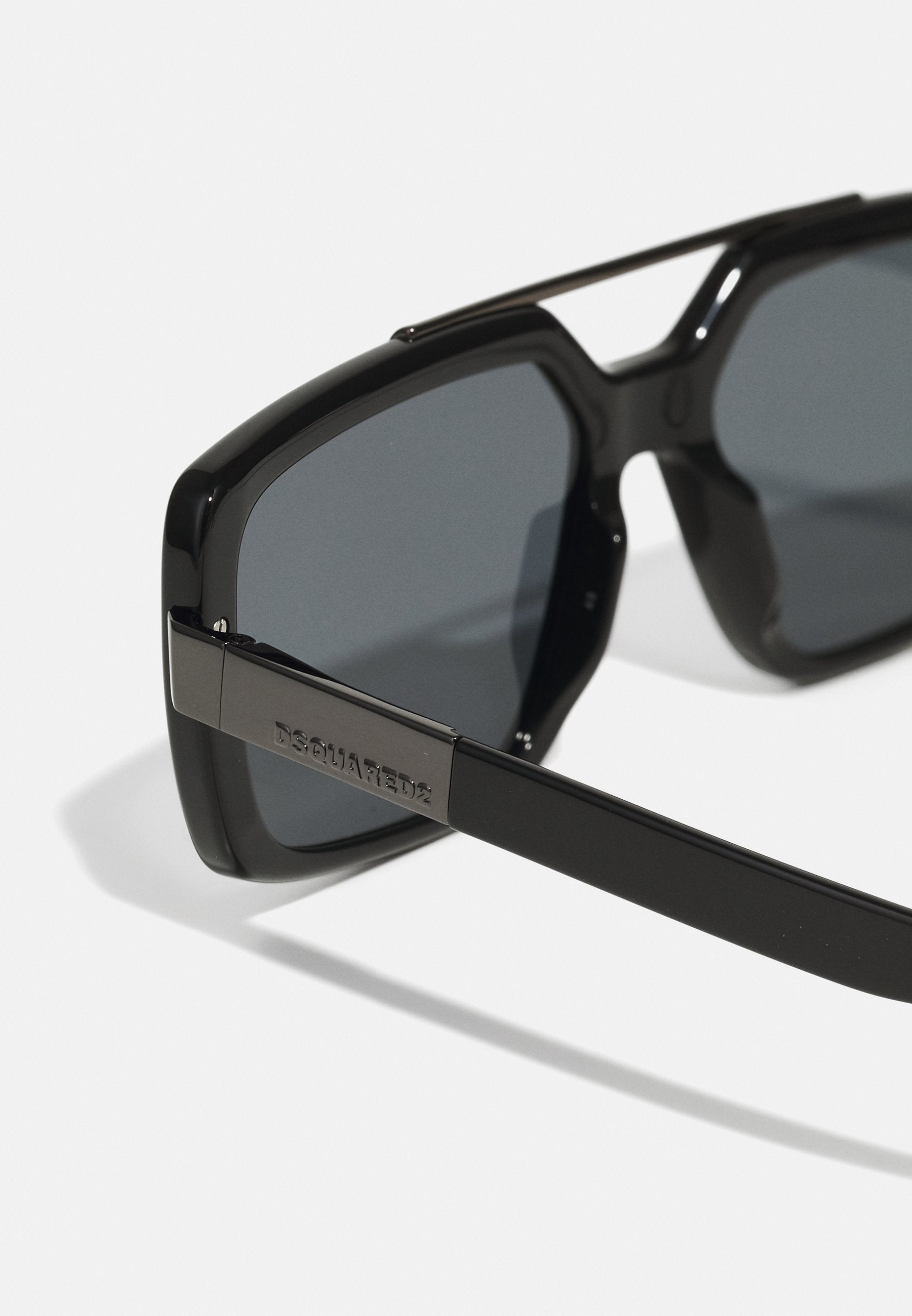 Dsquared2