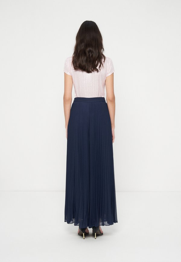 Ted Baker YOSHINO