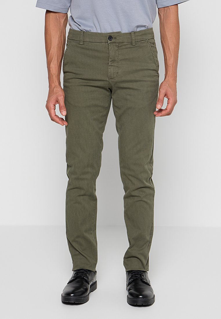SLIM FIT Media 1