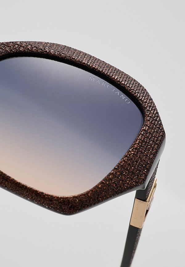MARCIANO BY GUESS