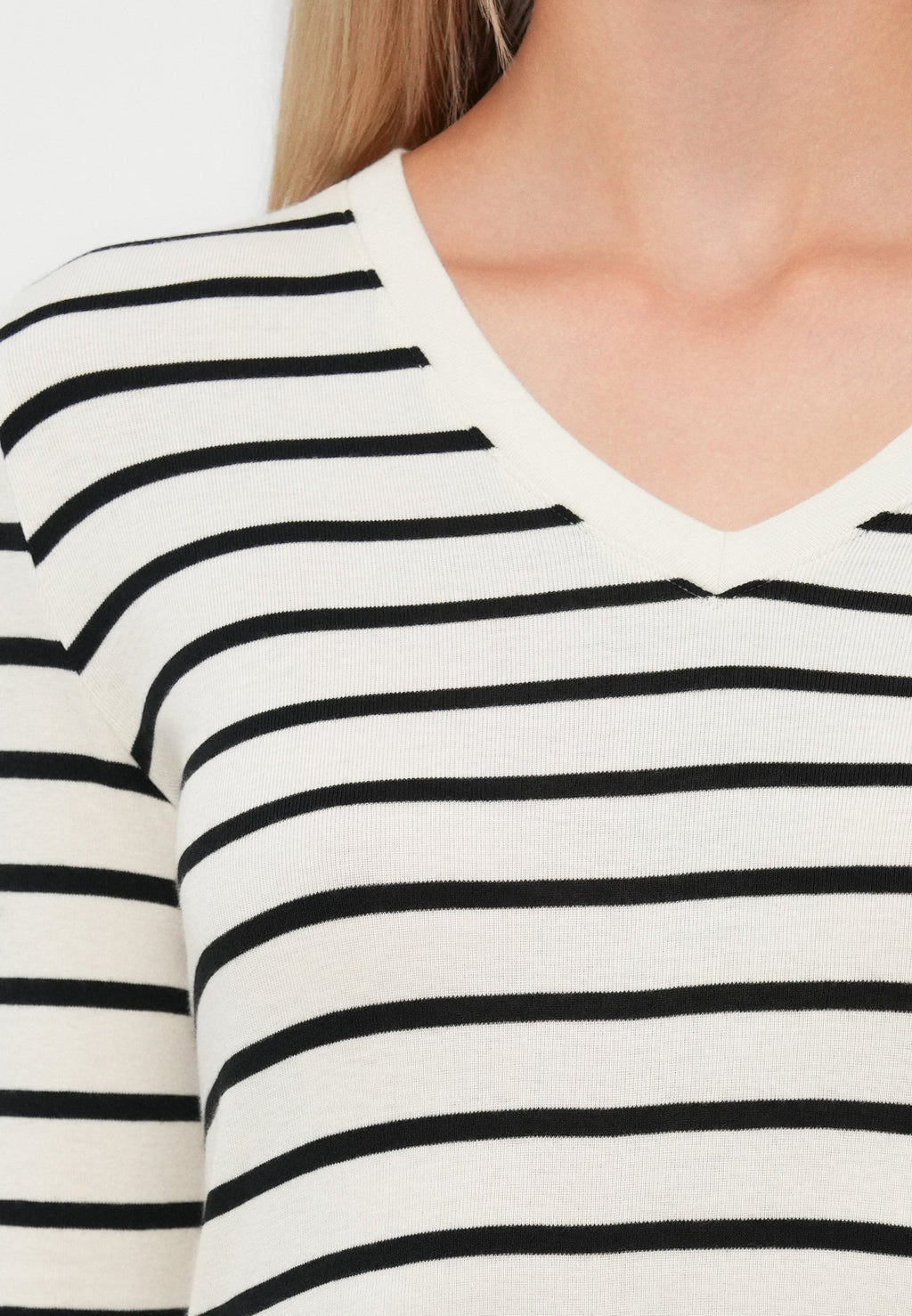 GAP MODERN V TEE STRIPE