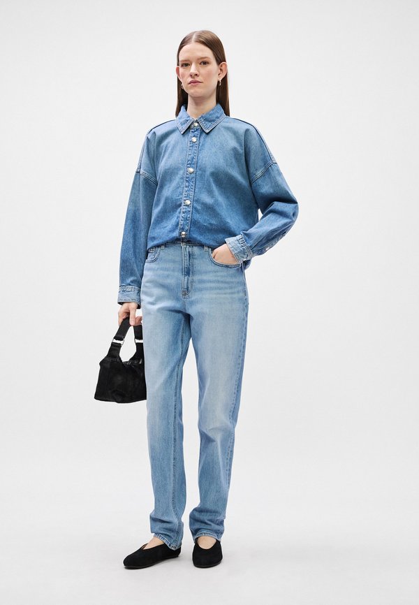 Calvin Klein Jeans NEW MOM
