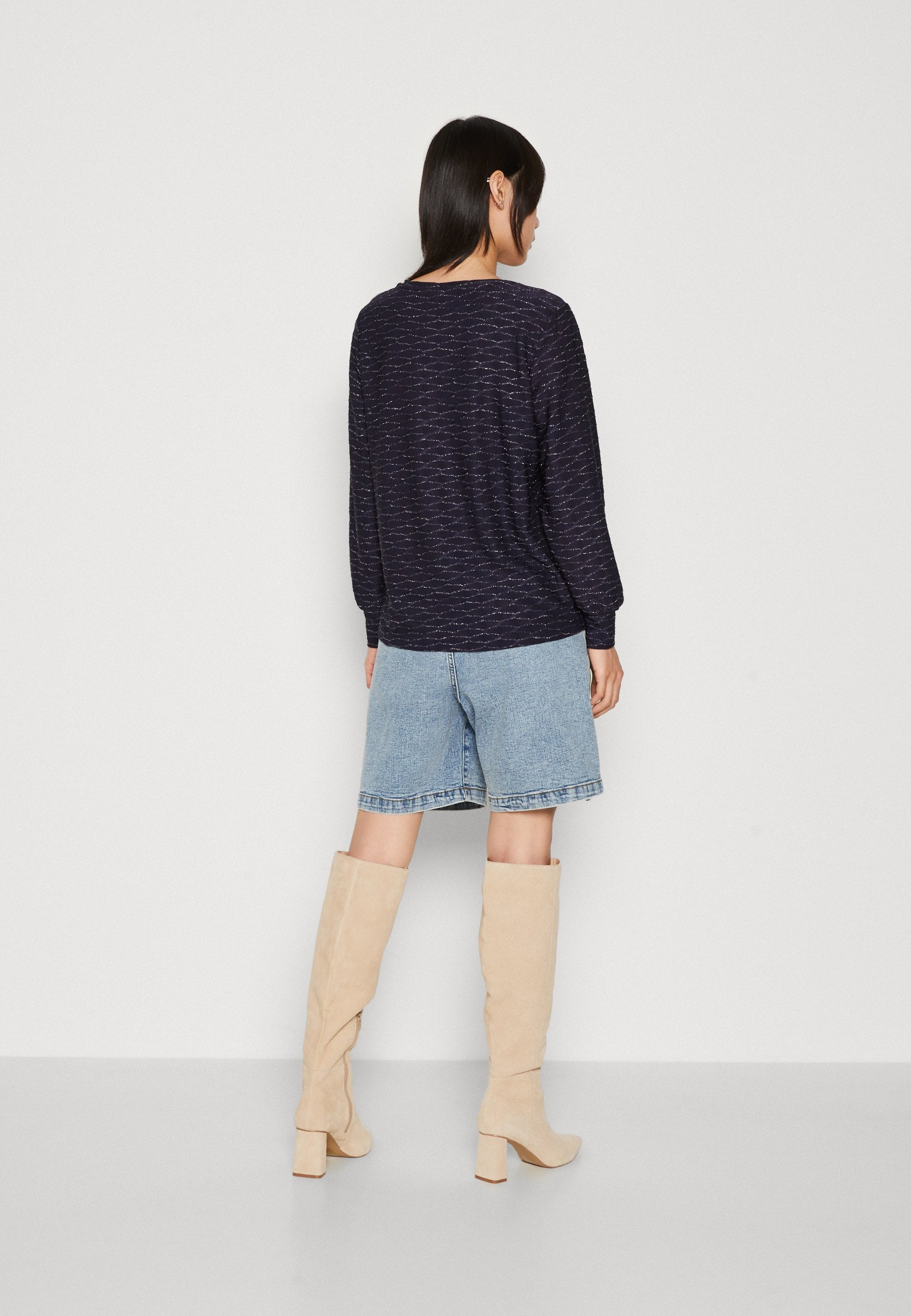 ONLY ONLASTRA V NECK GLITTER