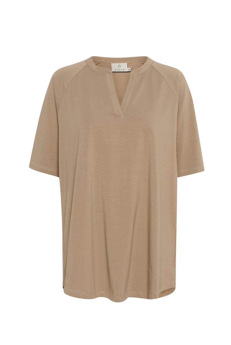 Beige Kurzarm-Oberteil mit V-Ausschnitt und Raglanärmeln, aus leichtem Stoff, mit einem lockeren Schnitt und seitlichen Schlitzen am Saum.