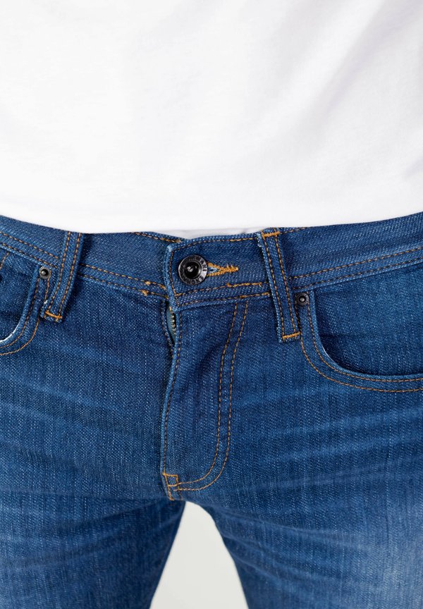 Armani Exchange