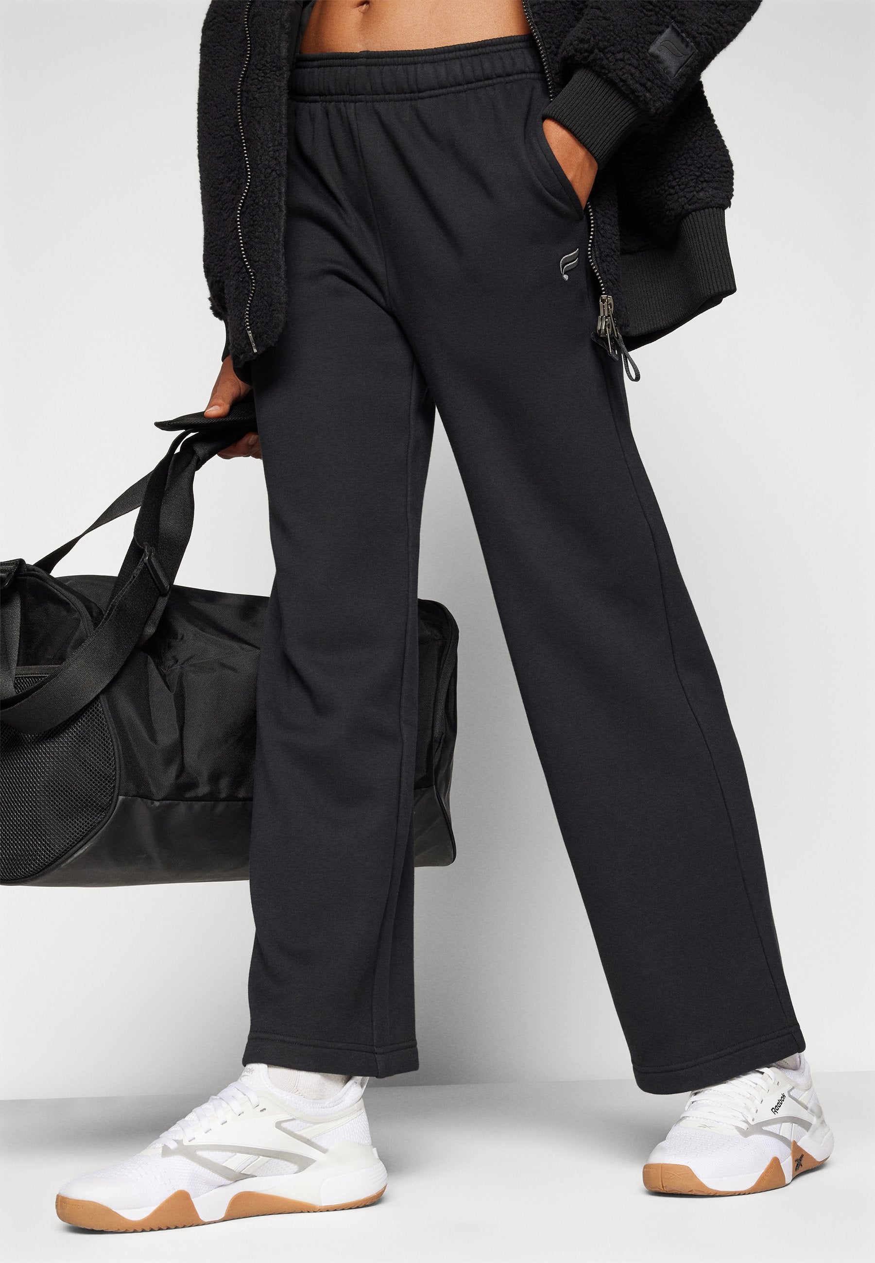 Fabletics COZY WIDE LEG SWEATPANT