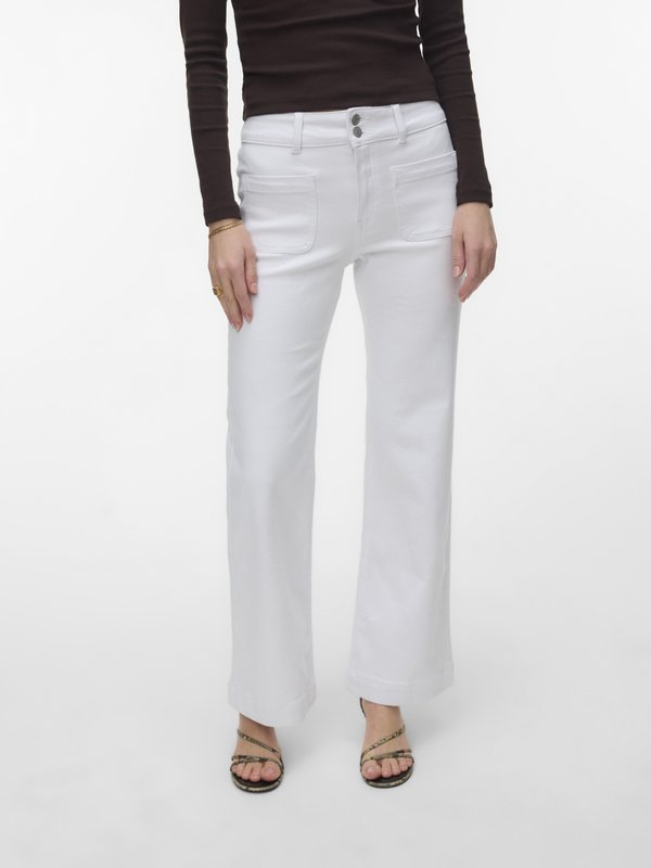 Vero Moda VIVIANNE - Flared Jeans - bright white