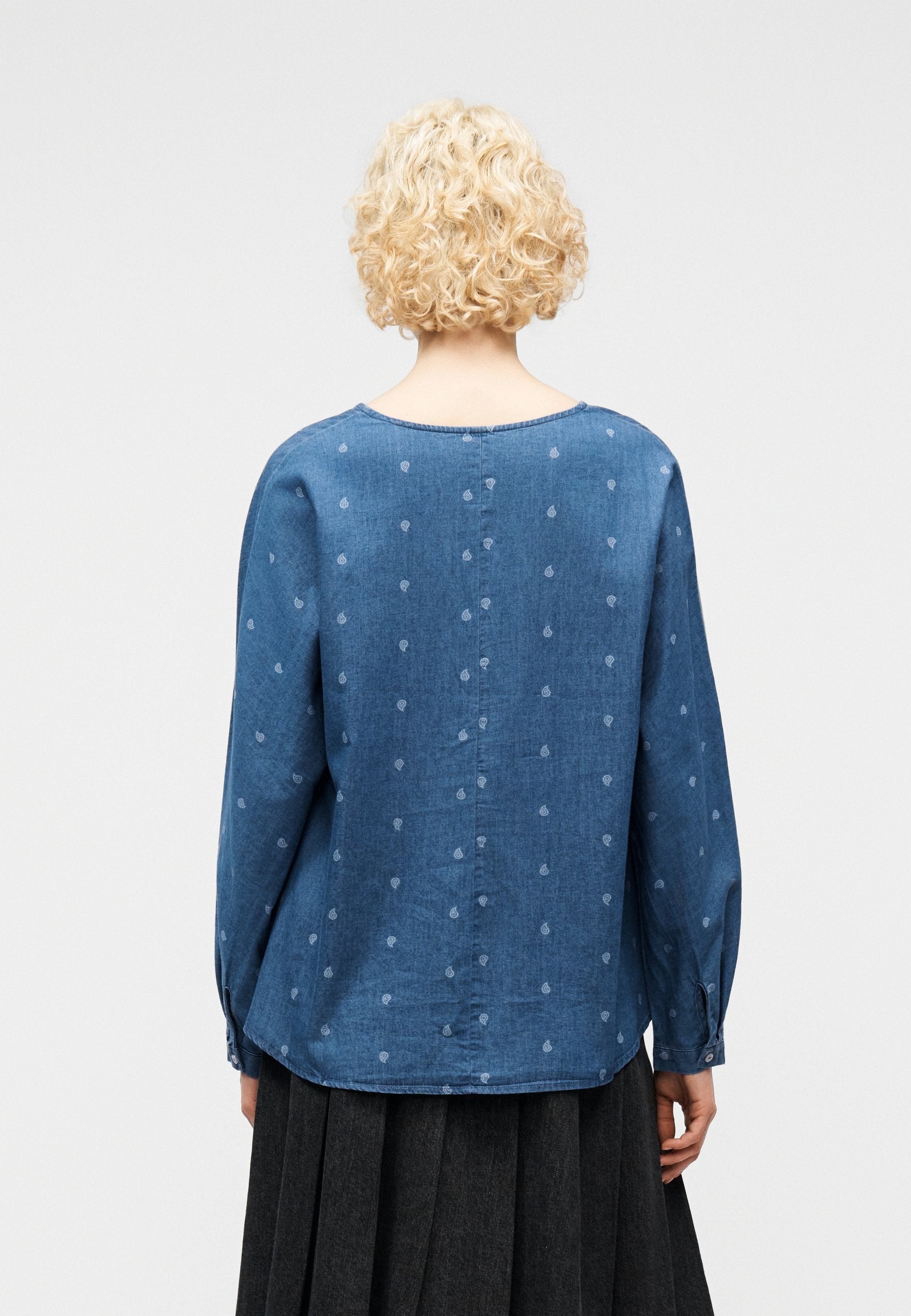 ONLNOVA AZURE SHORT KNOT SHIRT Media 4