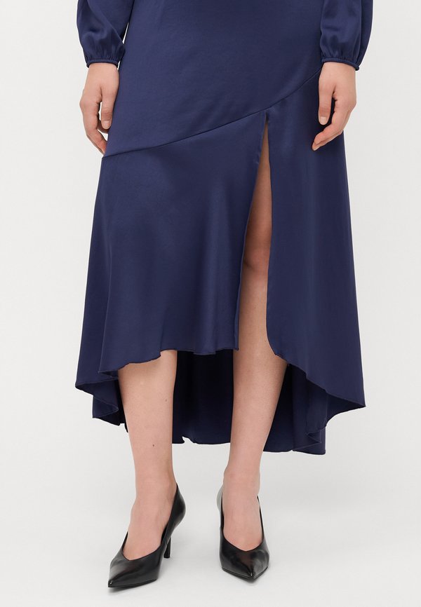 Vero Moda Tall VMCILLA V NECK SLIT DRESS