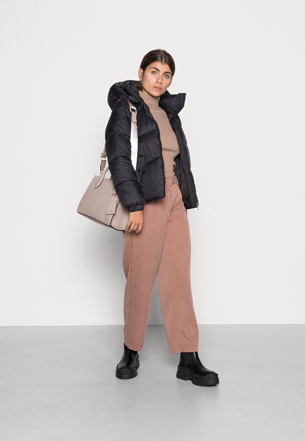 Vero Moda Petite VMUPSALA SHORT JACKET