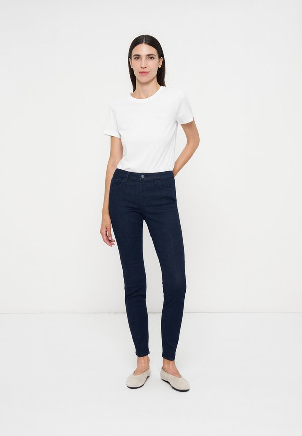 Armani Exchange