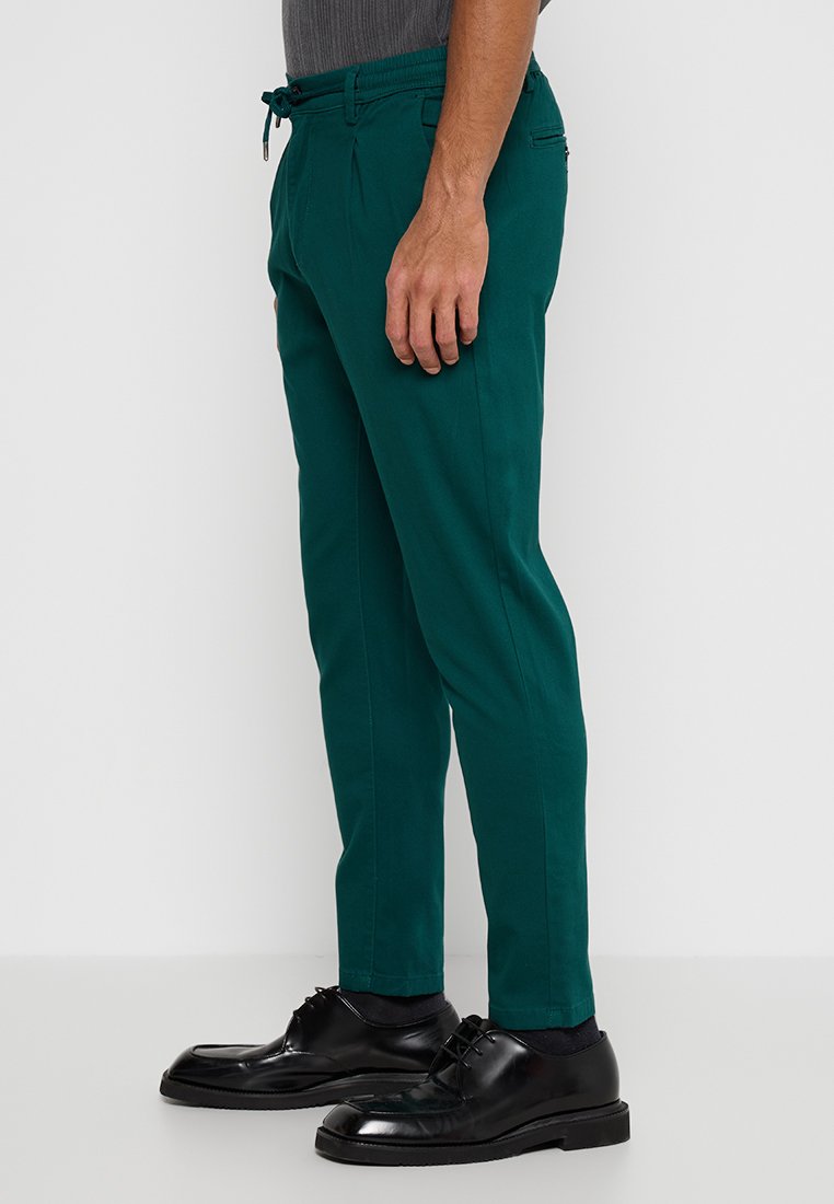 SLIM FIT Media 2