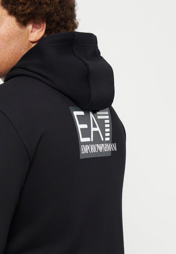 EA7 Emporio Armani