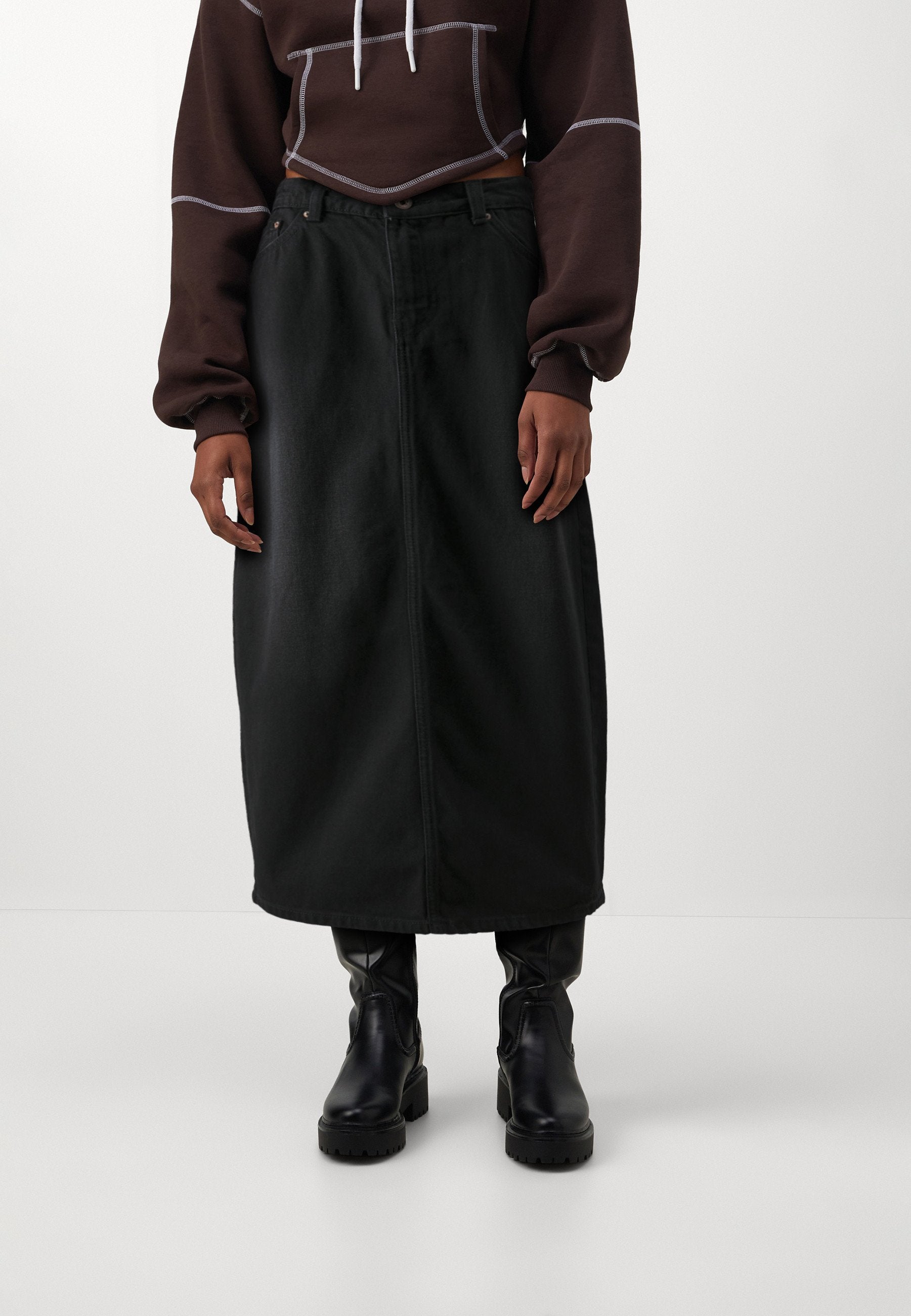 ONLY ONLAYOE BACK SLIT MIDI SKIRT